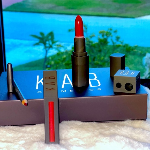 KAB Cosmetics Lip Kit In Cherry Pie - Picture 1 of 12
